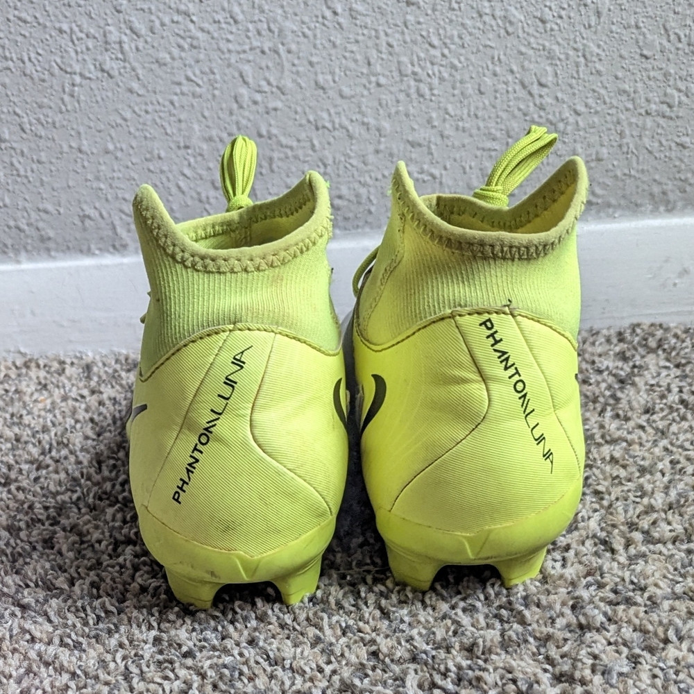 Nike Phantom Luna II Academy FG MG Mad Voltage Soccer Cleats US 6.5 FD6725-003 - Picture 3 of 9